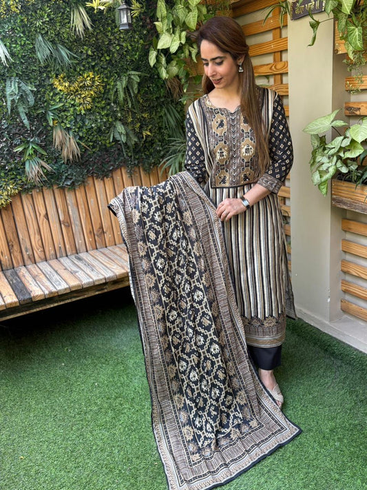 Elegant kurti set