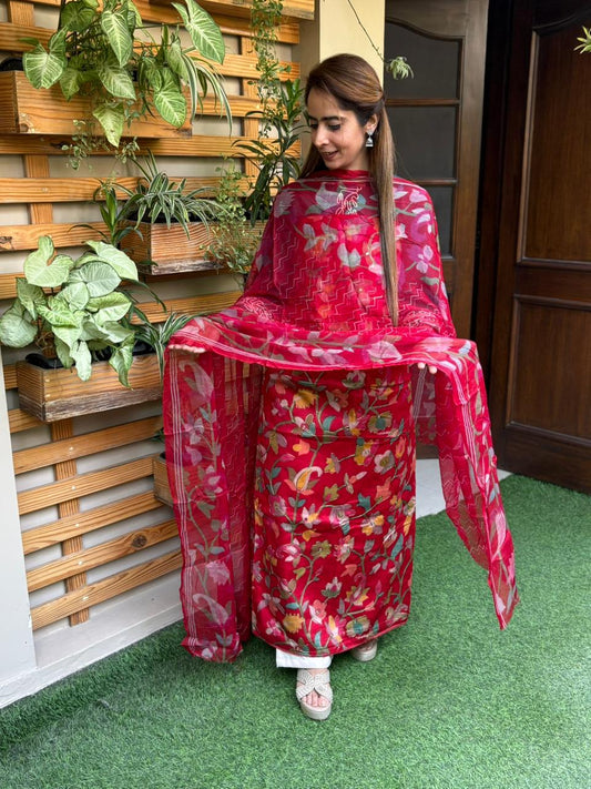 Unstitched suit in soft muslin cotton