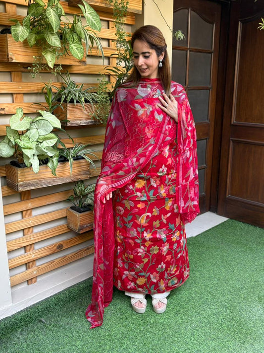 Unstitched suit in soft muslin cotton