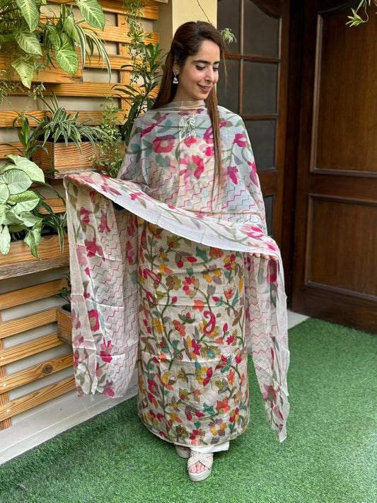 Unstitched suit in soft muslin cotton