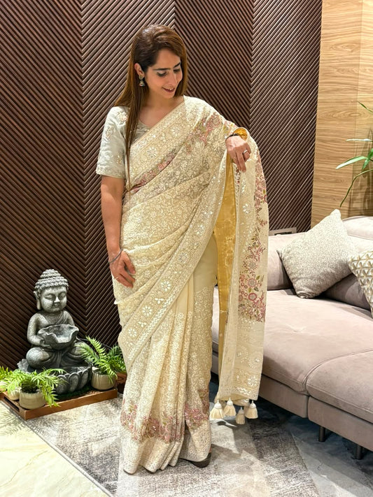 Stunning running saree crafted in pure georgette fabric