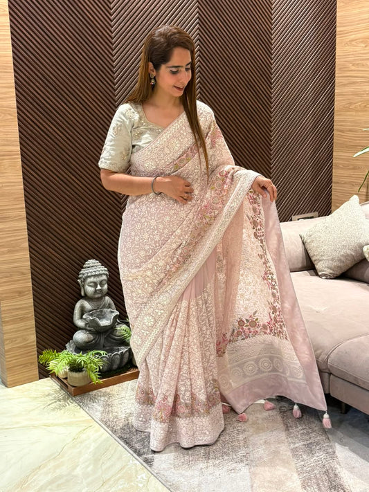 Stunning running saree crafted in pure georgette fabric