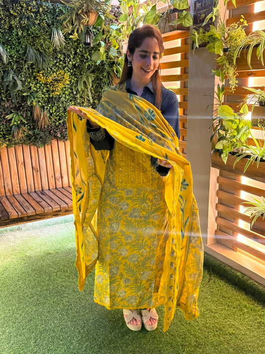 Beautiful unstitched cotton suit