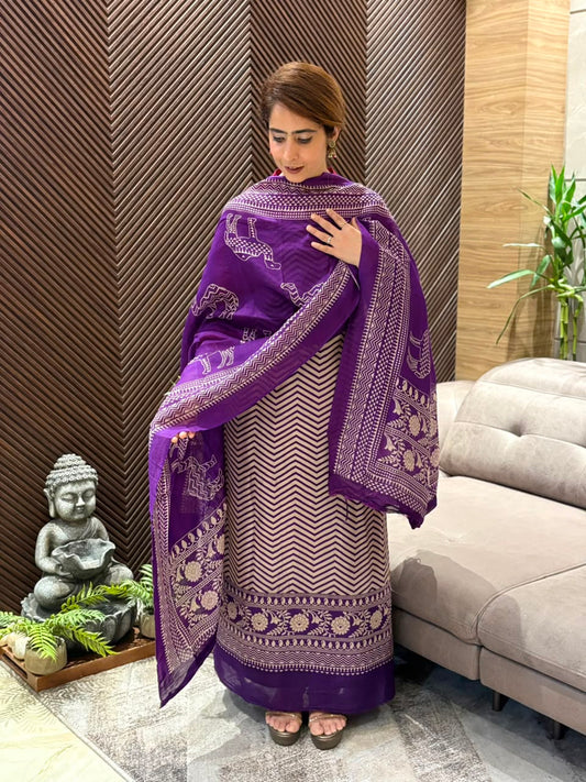 Elegant unstitched suit