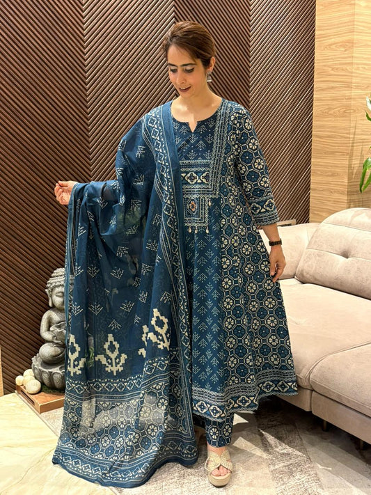 Graceful cotton Anarkali set