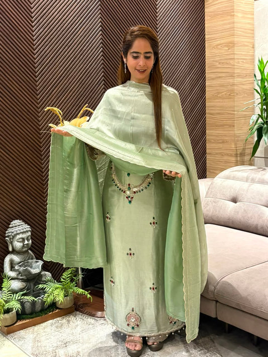 Luxurious unstitched suit