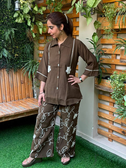 Elegant co-ord set crafted in premium wrinkle