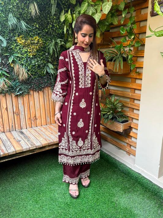 Exquisite Chinon Kurta Set