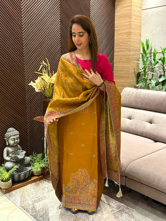 Luxurious Uppada silk fabric unstitched suit