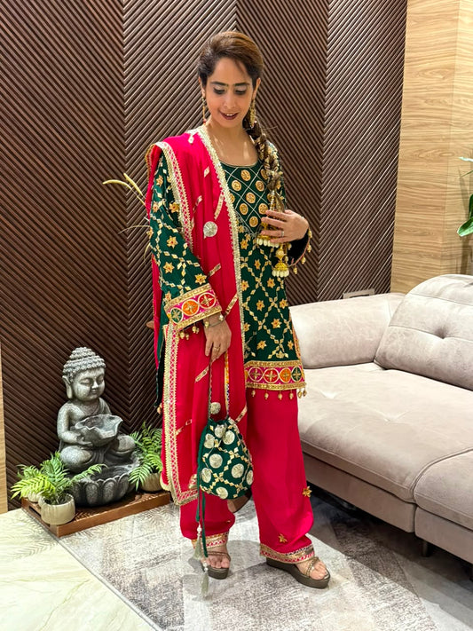 Luxurious crape fabric kurta set