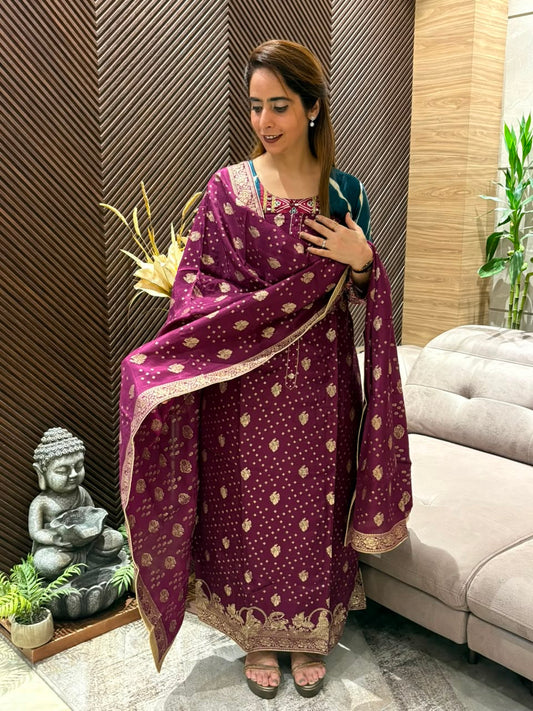 Luxurious Uppada silk exquisite unstitched suit