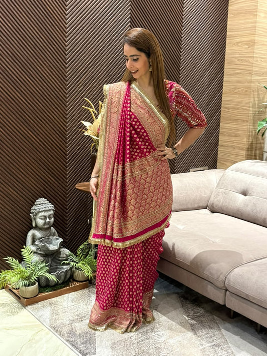 Ethnic wardrobe with this stunning running saree