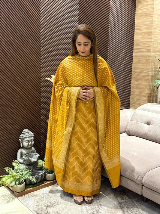 Luxurious raw silk unstitched suit