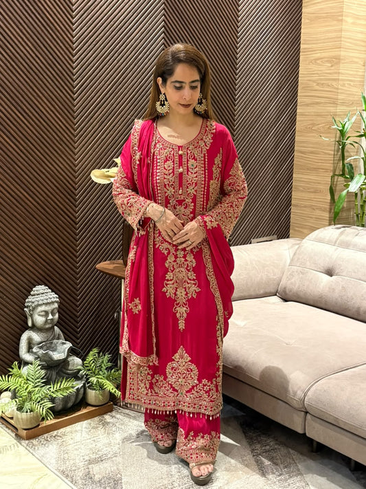 Luxurious Chinon ready-to-wear suit