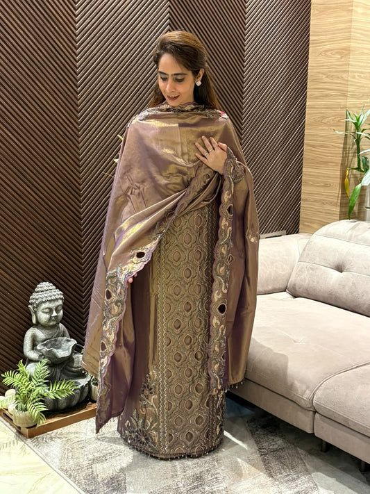 Shimmering tissue luxurious unstitched suit