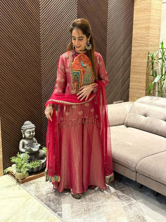 Stunning tissue shimmer suit set