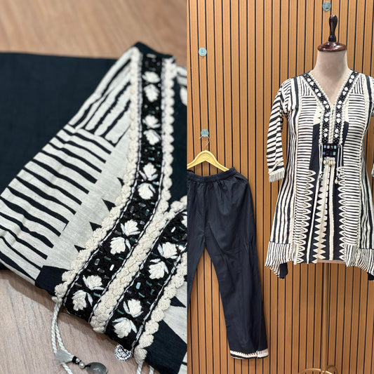 Step into elegance with this black & white printed cord-set