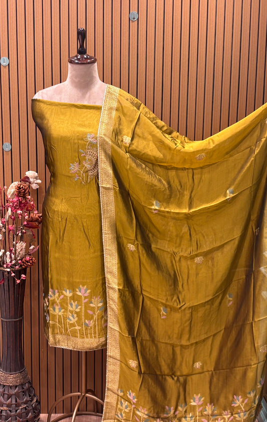 Elevate your ethnic charm with this elegant unstitched suit set