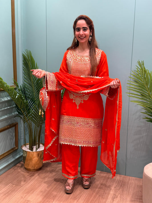 Blend Suit in hot pink and rust