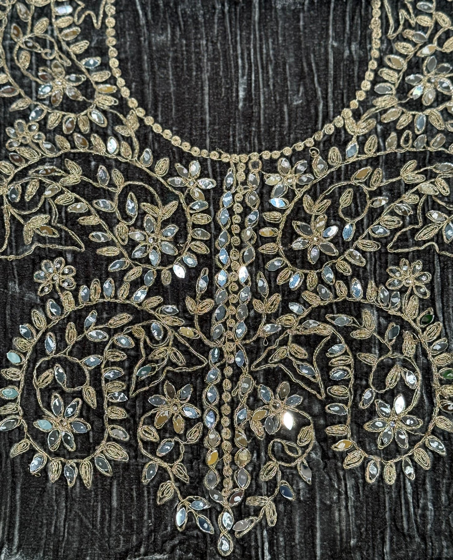 Step into royal elegance with our Crush Velvet