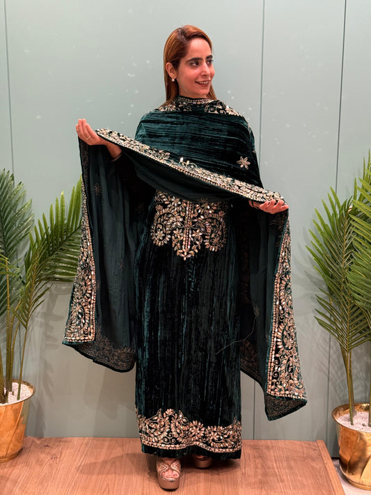 Step into royal elegance with our Crush Velvet