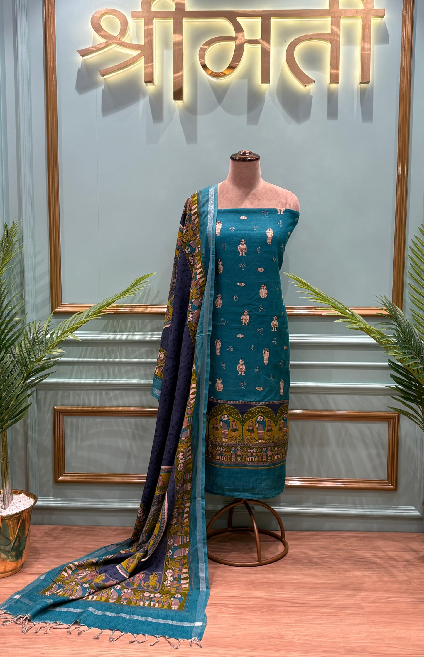 Elegant cotton fabric suit is a beautiful