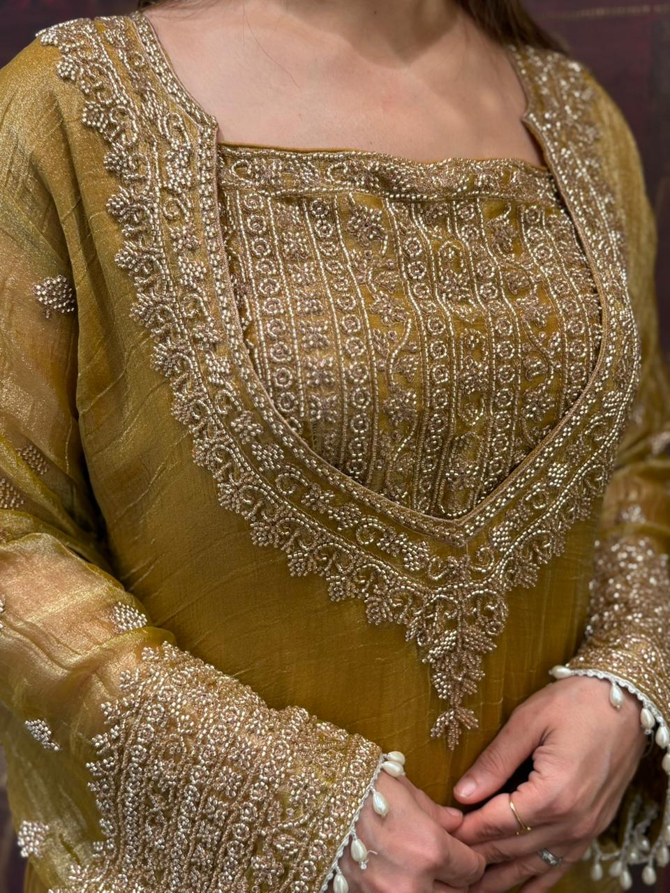 Elevate your festive wardrobe with this stunning tissue