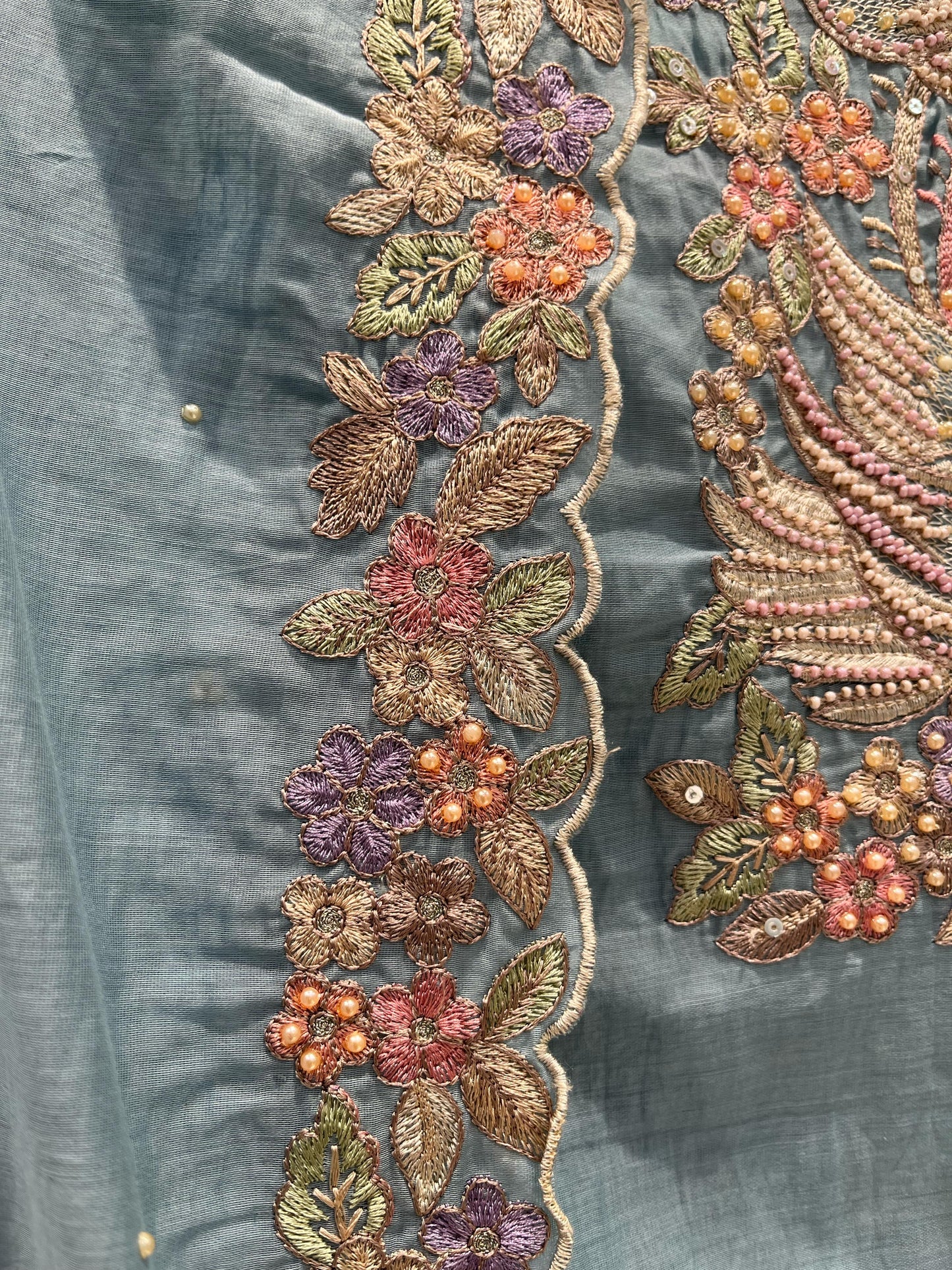 Elegance to your ethnic collection with this beautiful unstitched suit set