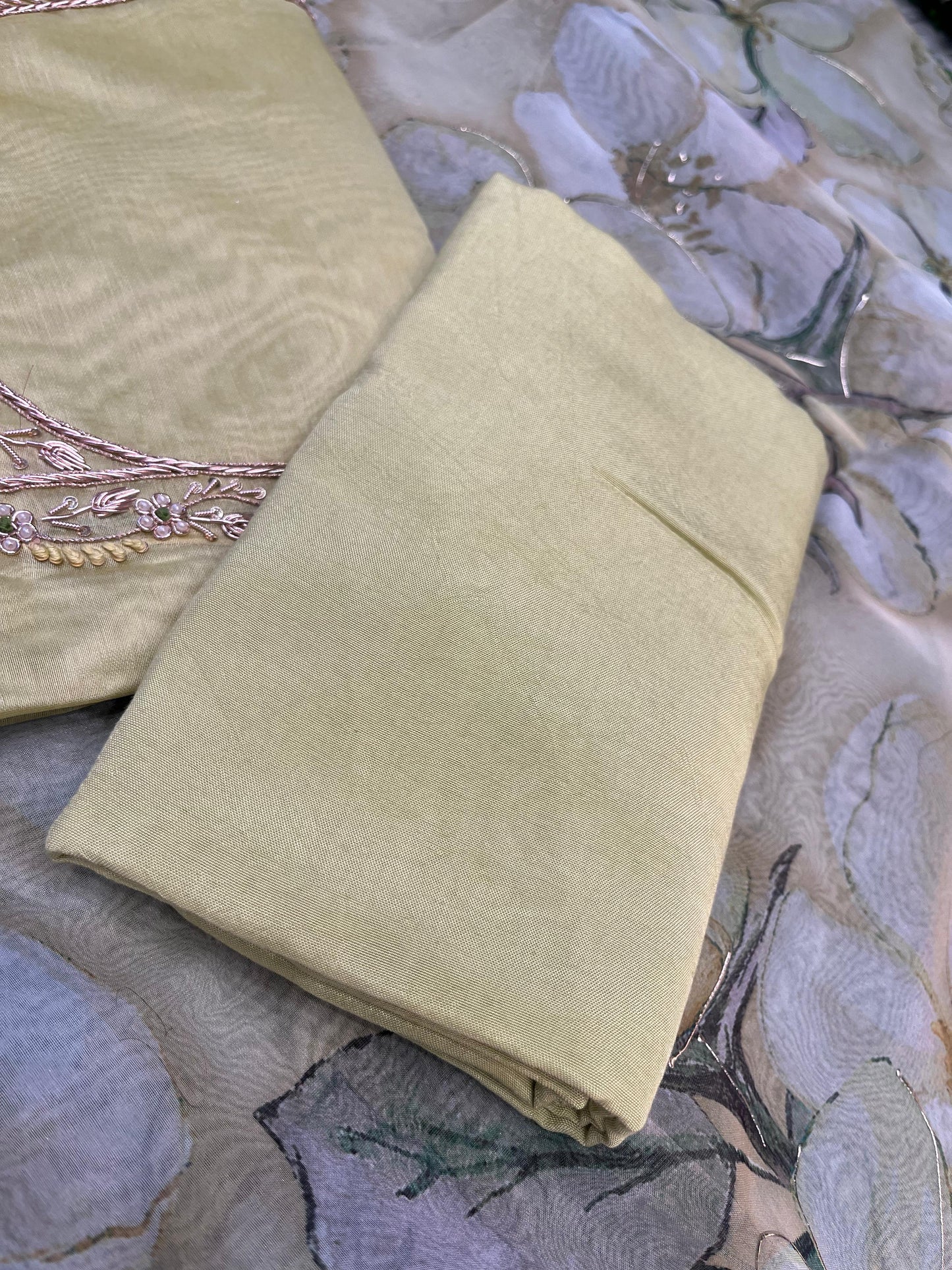Elegant unstitched suit fabric set