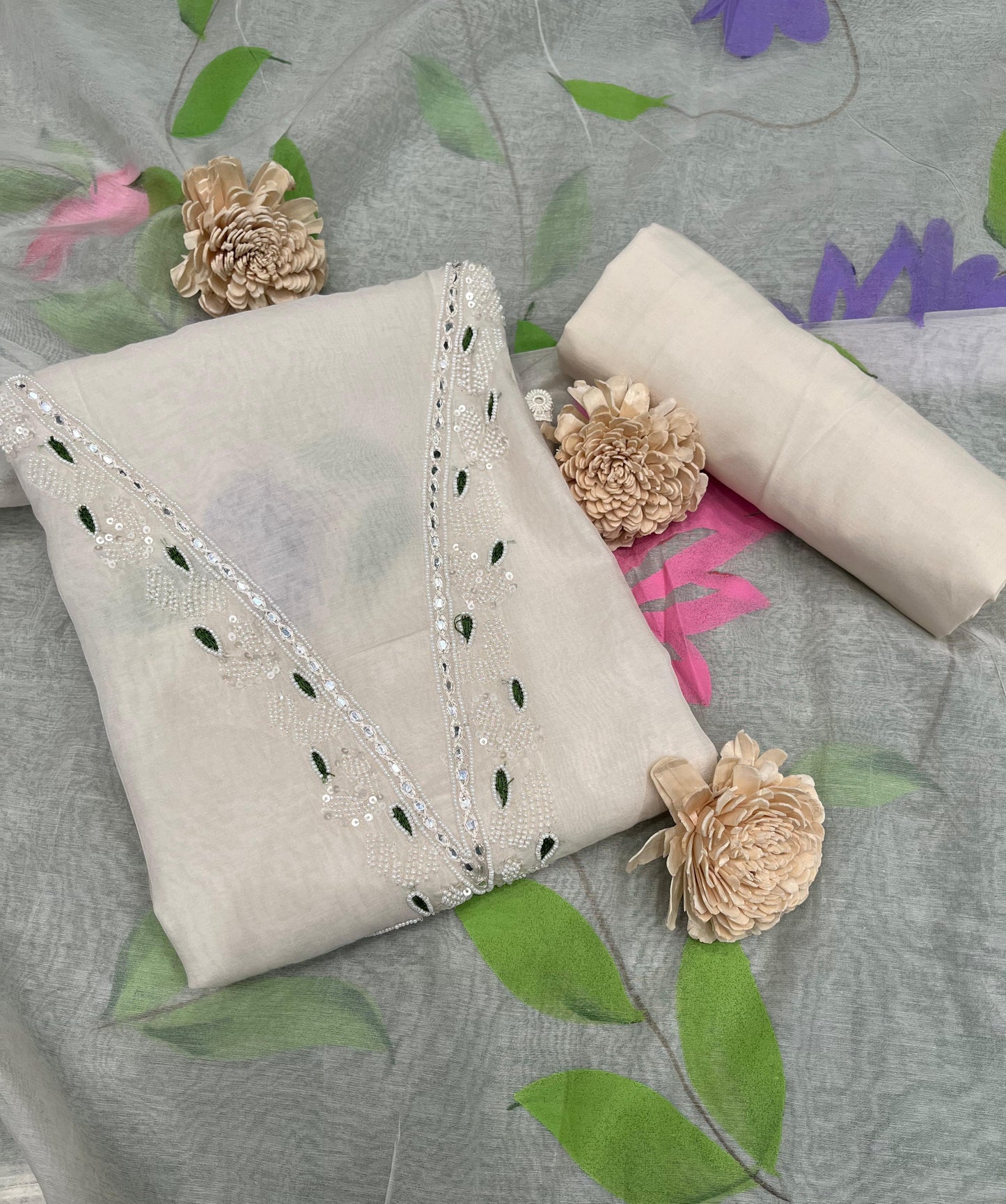 Embrace effortless elegance with this unstitched Maheshwari cotton