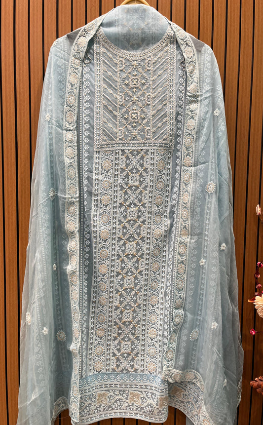 Elevate your ethnic wardrobe with this exquisite