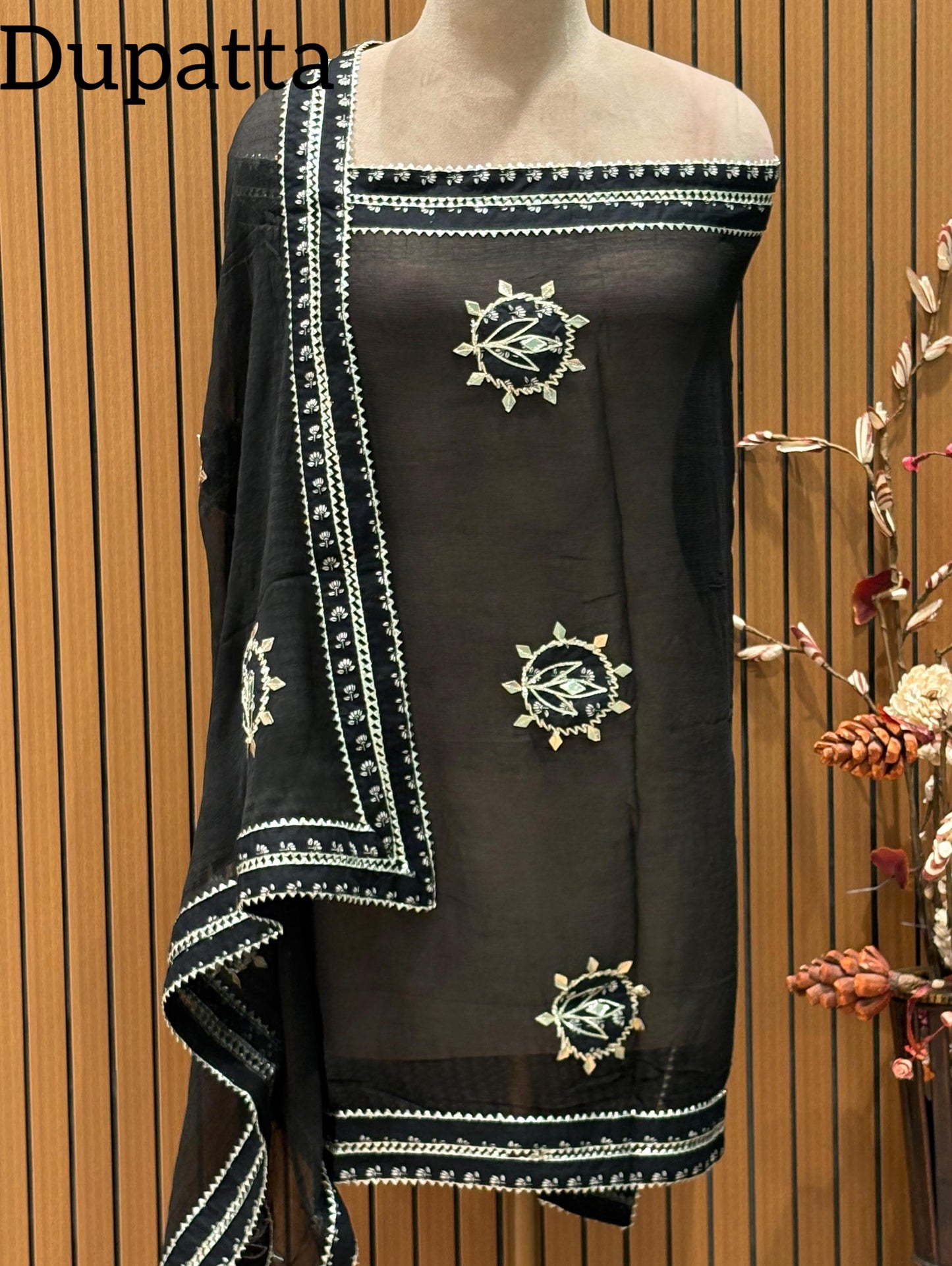 Make a graceful statement with our unstitched pure cotton suit