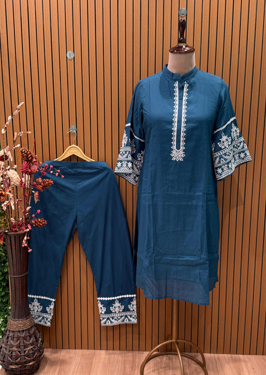 Elevate your ethnic style with our elegant cotton Kurti pan