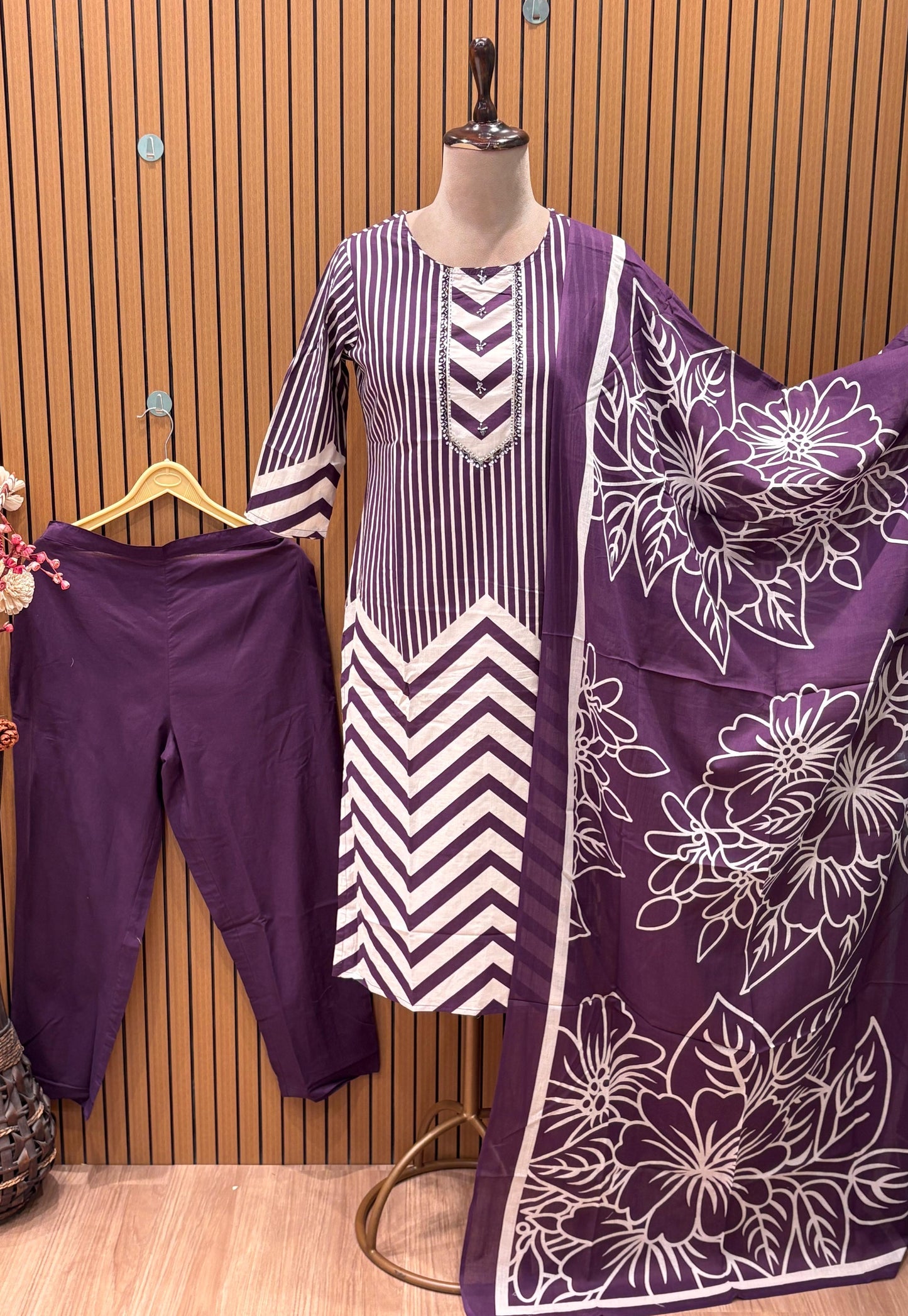 Elevate your ethnic style with this elegant purple cotton suit