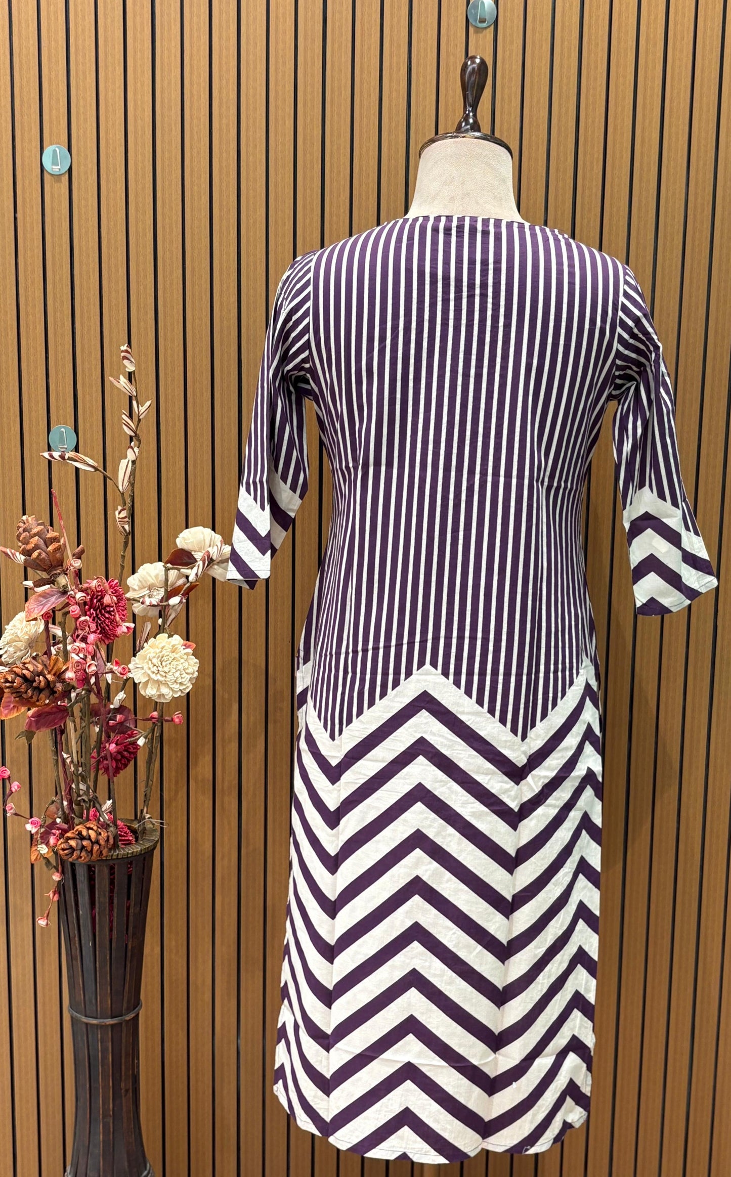 Elevate your ethnic style with this elegant purple cotton suit