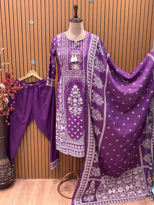 Step into elegance with this cotton kurti set