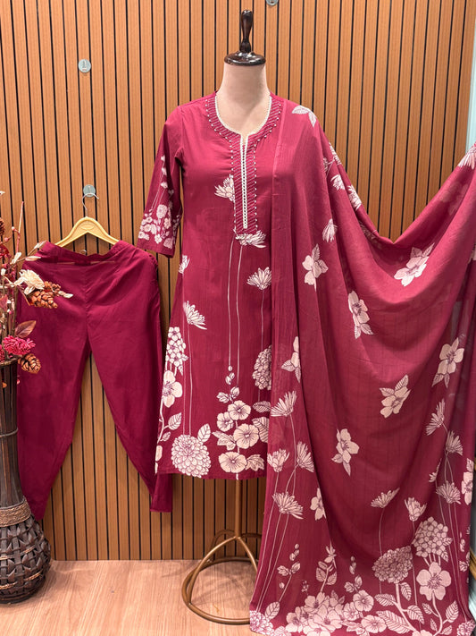 This elegant maroon cotton kurti set