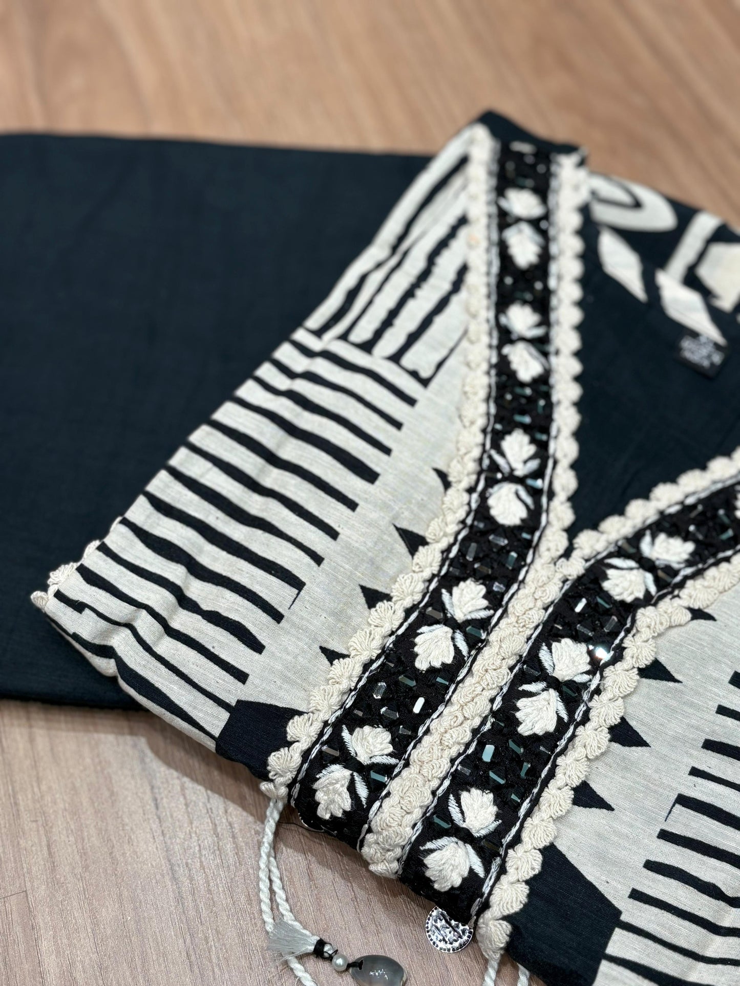 Step into elegance with this black & white printed cord-set