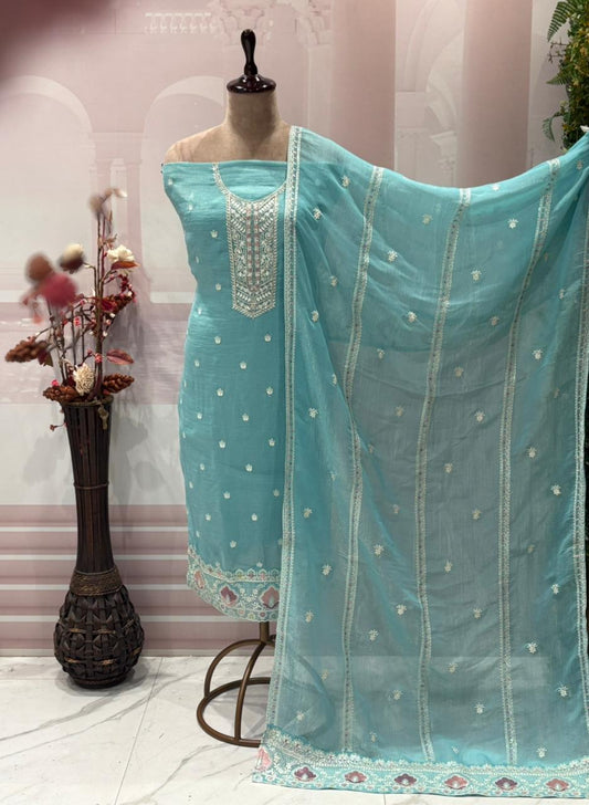 Presenting an elegant unstitched suit