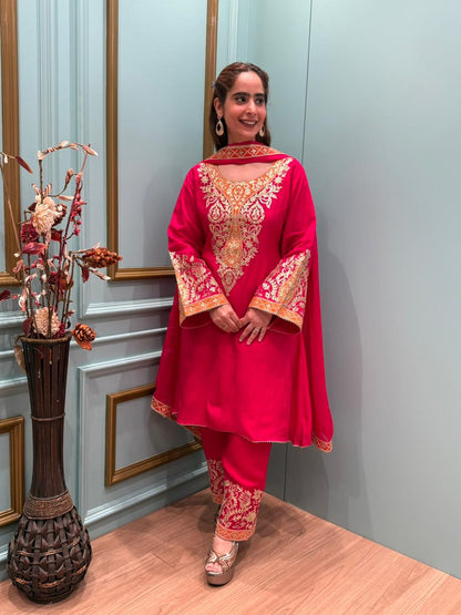 Radiate festive charm in our raw silk kurti set