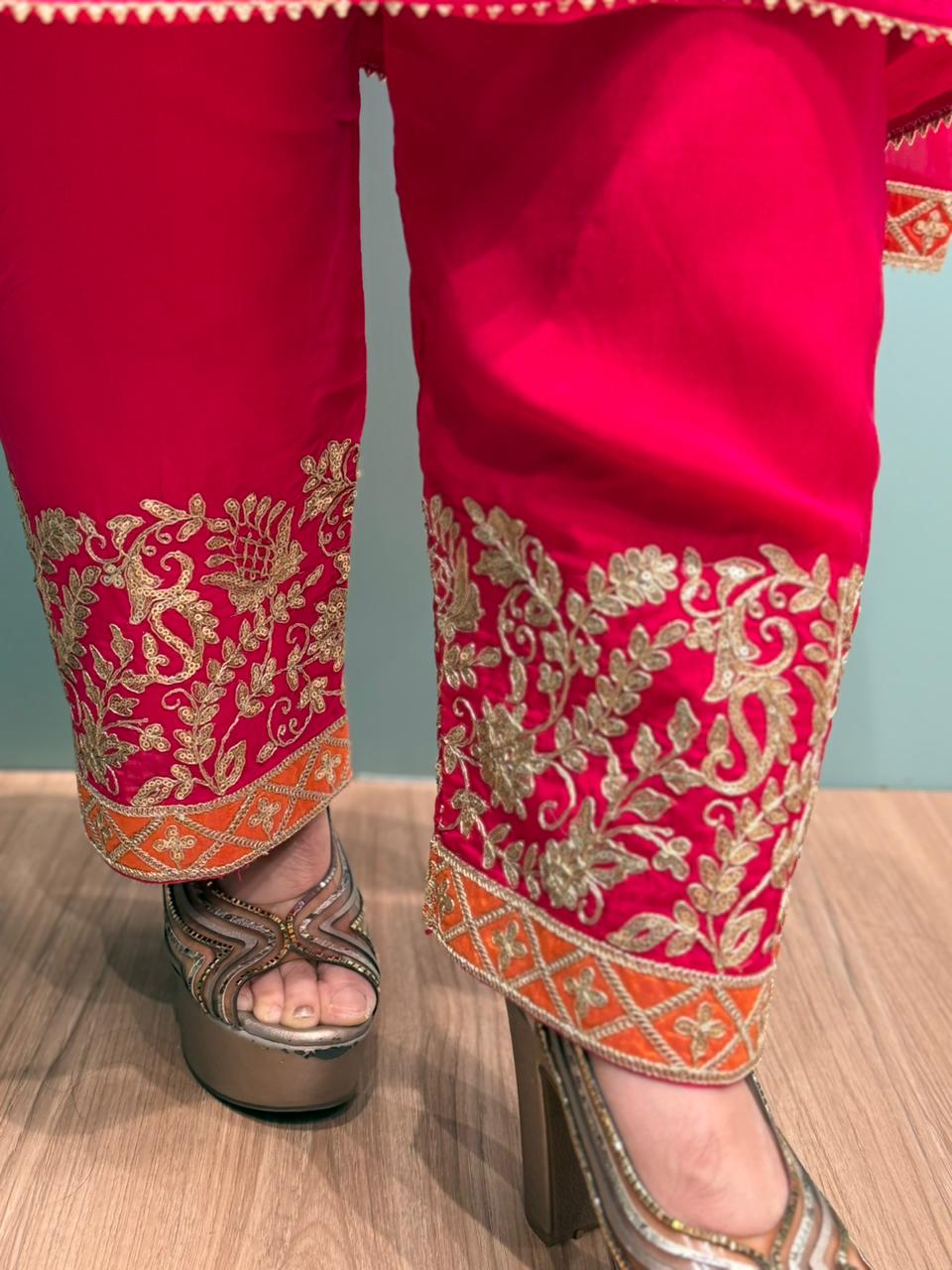 Radiate festive charm in our raw silk kurti set