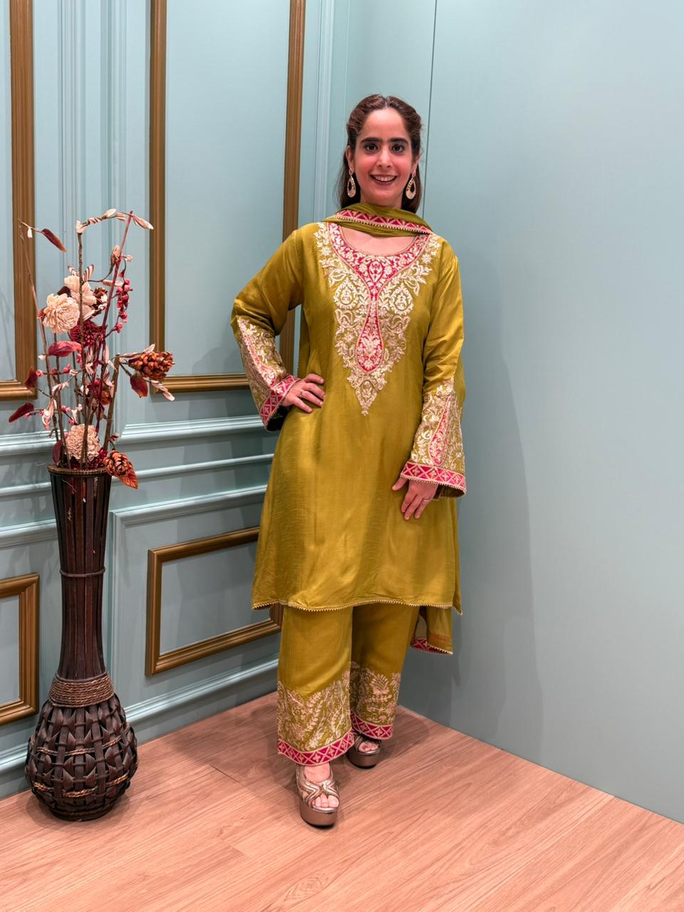 Radiate festive charm in our raw silk kurti set