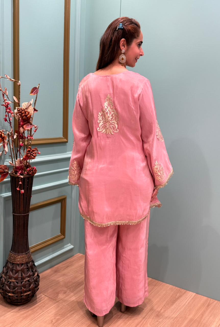 Drape yourself in elegance with our luxe tissue shimmer cord-sets