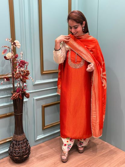 Unveil the beauty of tradition with a modern glow in our Organza Shimmer