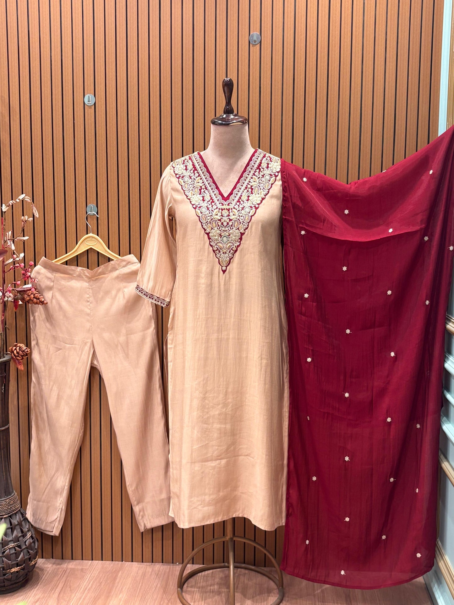Chinon embroidered kurti with collared neckline