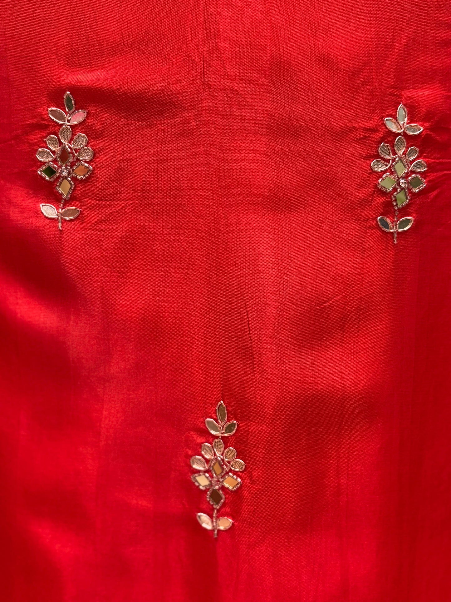 Elegance with our exquisite Upada silk suit set,