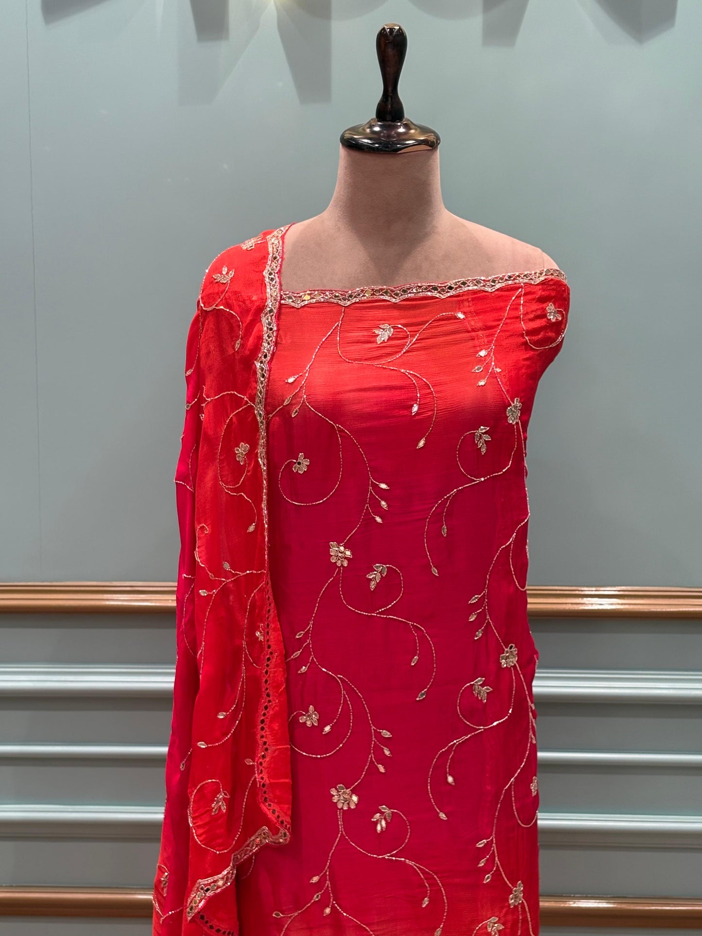 Elegance with our exquisite Upada silk suit set,