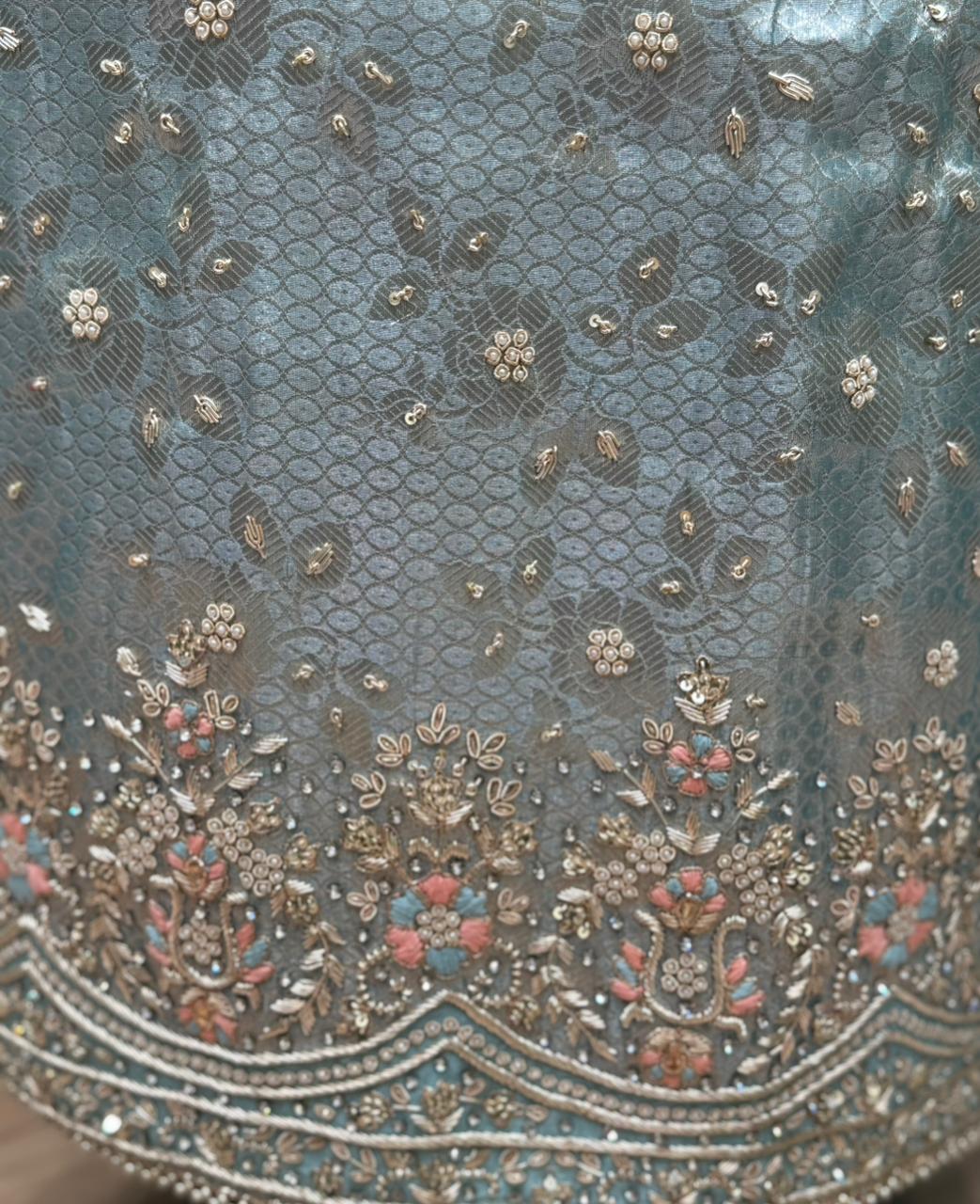 Experience timeless elegance with our pure Kanjivaram silk