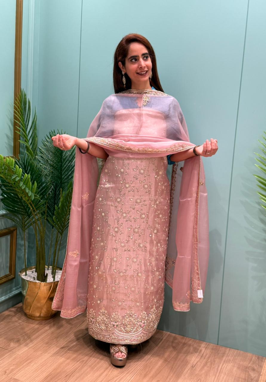 Experience timeless elegance with our pure Kanjivaram silk