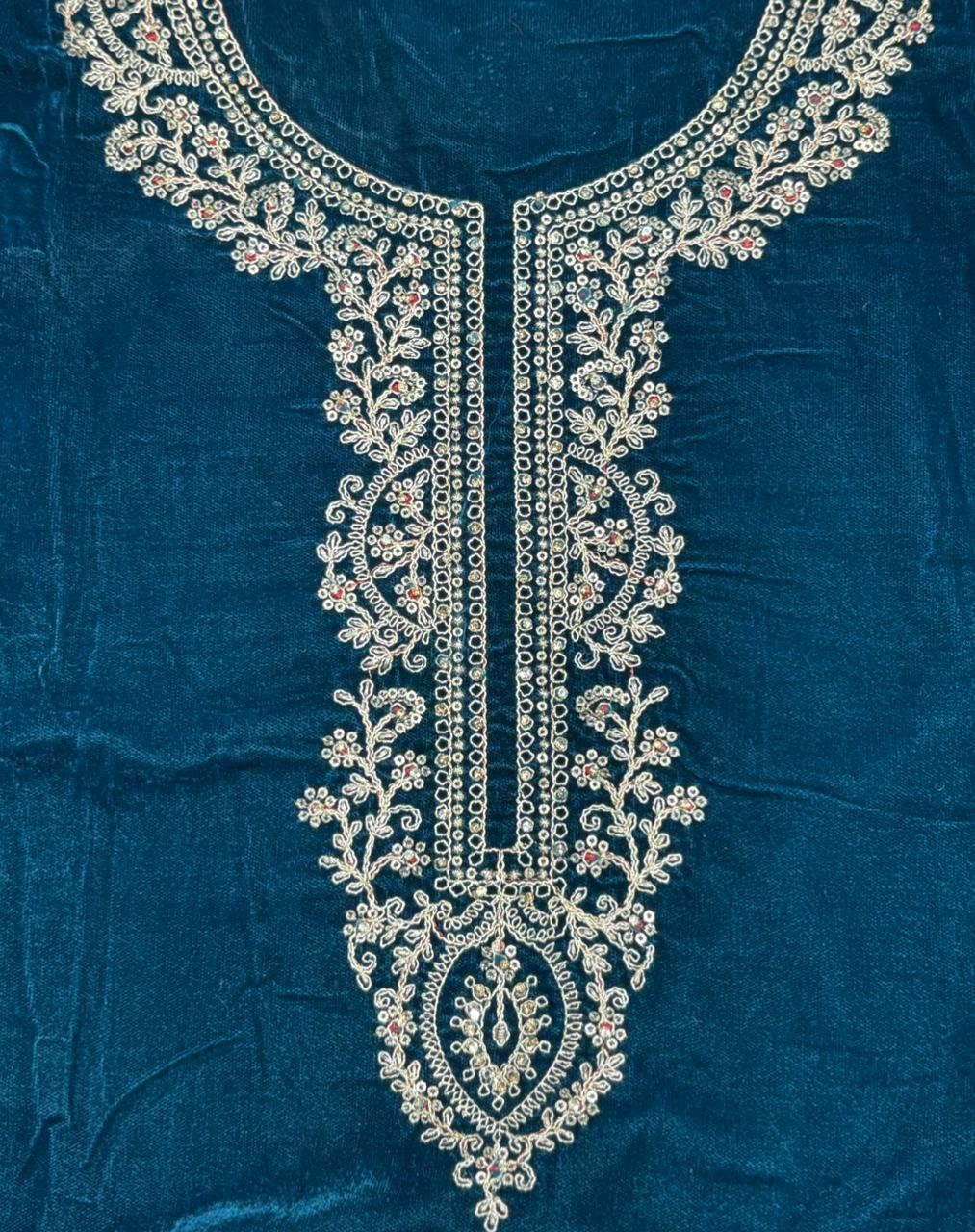 Presenting our luxurious unstitched velvet suit